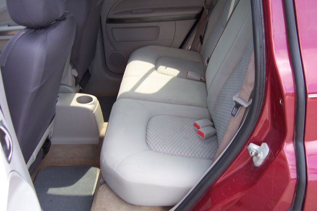 2007 Chevrolet HHR 4dr Sdn I4 CVT 2.5 Sedan