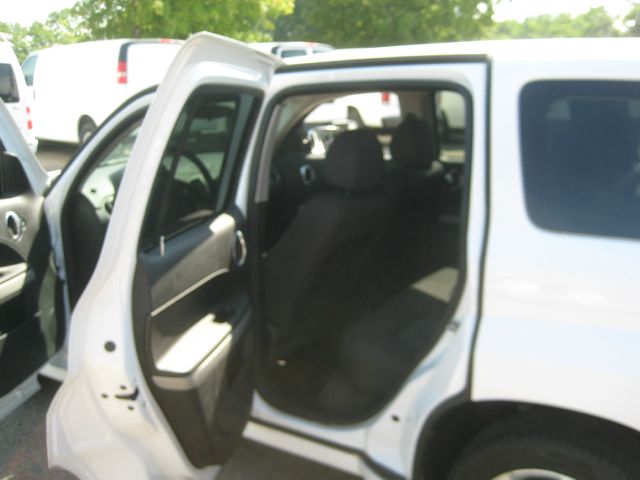 2007 Chevrolet HHR 4dr Sdn I4 CVT 2.5 Sedan