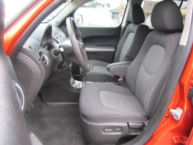 2008 Chevrolet HHR 4dr Sdn I4 CVT 2.5 Sedan