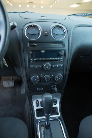 2008 Chevrolet HHR 4dr Sdn I4 CVT 2.5 Sedan