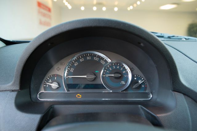 2008 Chevrolet HHR 4dr Sdn I4 CVT 2.5 Sedan