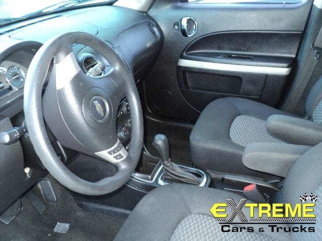 2009 Chevrolet HHR 4dr Sdn I4 CVT 2.5 Sedan