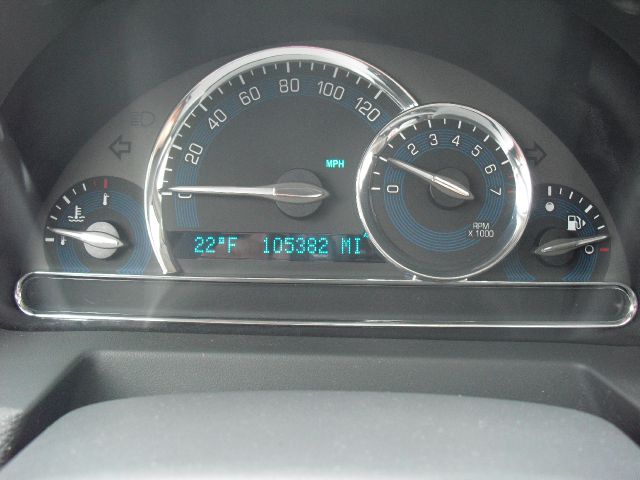 2009 Chevrolet HHR 4dr Sdn I4 CVT 2.5 Sedan