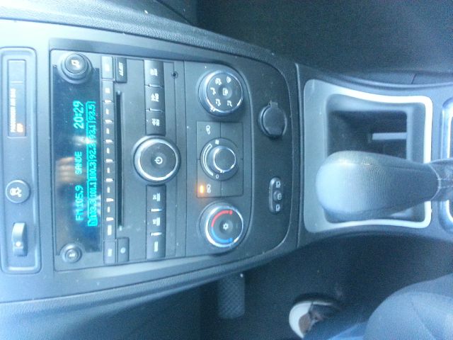 2009 Chevrolet HHR 2 Dr STD Hatchback