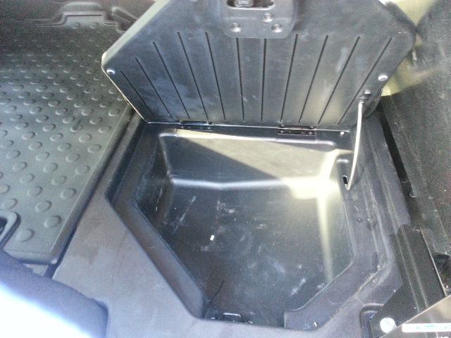 2009 Chevrolet HHR 2 Dr STD Hatchback