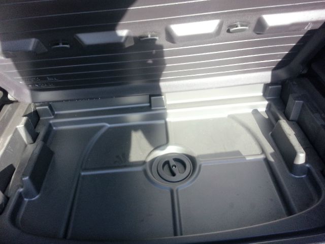 2009 Chevrolet HHR 2 Dr STD Hatchback