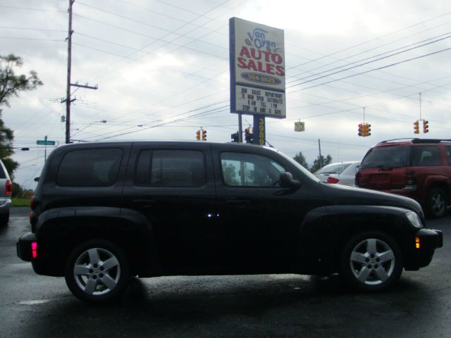 2009 Chevrolet HHR 4dr Sdn I4 CVT 2.5 Sedan