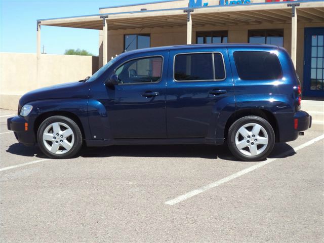 2009 Chevrolet HHR 4dr Sdn I4 CVT 2.5 Sedan