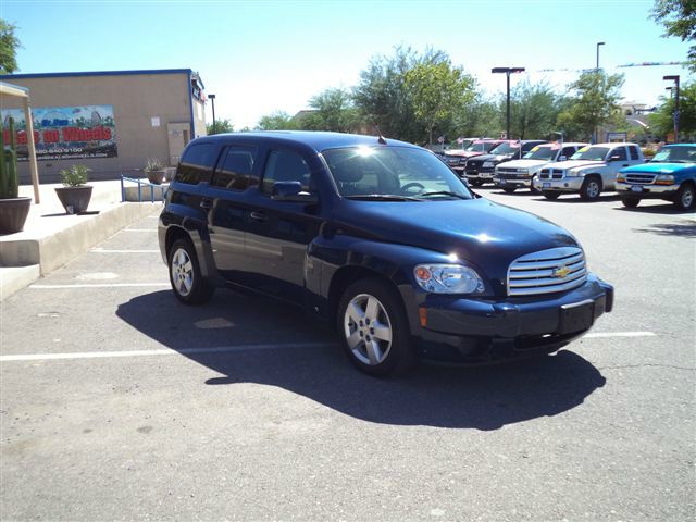 2009 Chevrolet HHR 4dr Sdn I4 CVT 2.5 Sedan