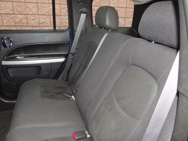 2009 Chevrolet HHR 4dr Sdn Auto (natl) Hatchback