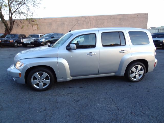 2009 Chevrolet HHR 4dr Sdn I4 CVT 2.5 Sedan