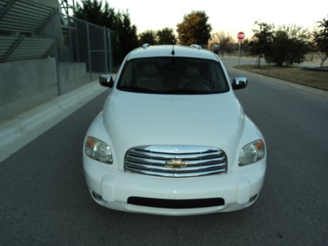 2009 Chevrolet HHR 4dr Sdn I4 CVT 2.5 Sedan