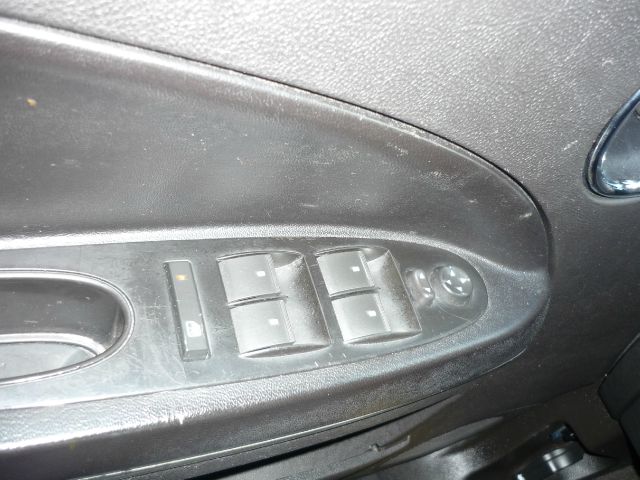 2010 Chevrolet HHR 4dr Sdn I4 CVT 2.5 Sedan