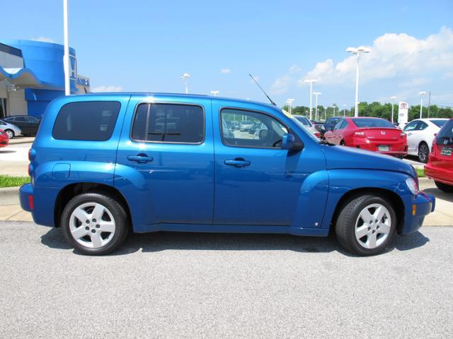 2010 Chevrolet HHR 4dr Sdn I4 CVT 2.5