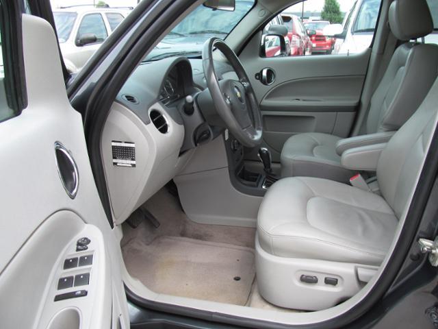 2010 Chevrolet HHR 4dr Sdn 3.0L Luxury 4matic AWD