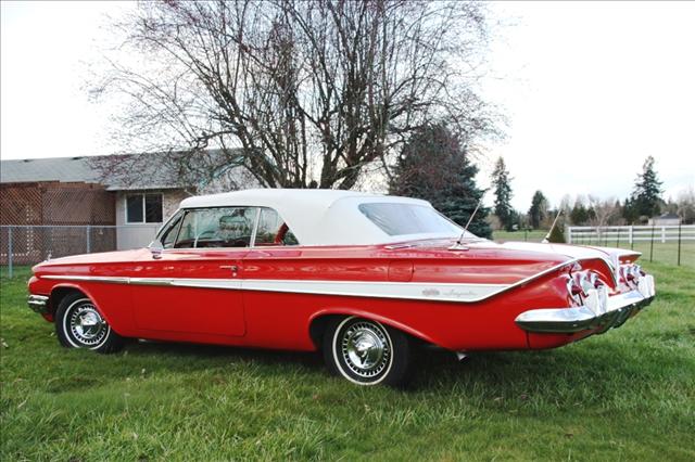 1961 Chevrolet Impala 4WD Crew Cab Short Box SLE