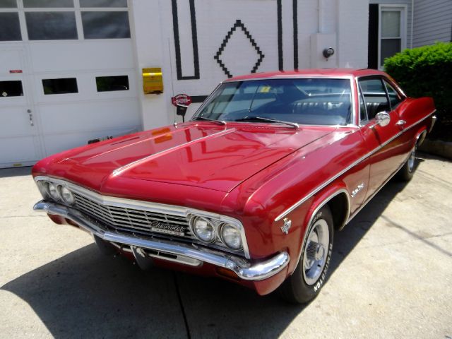 1966 Chevrolet Impala 4dr Sdn Auto (natl) Hatchback