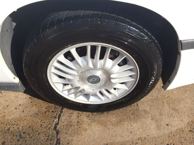 2000 Chevrolet Impala Base