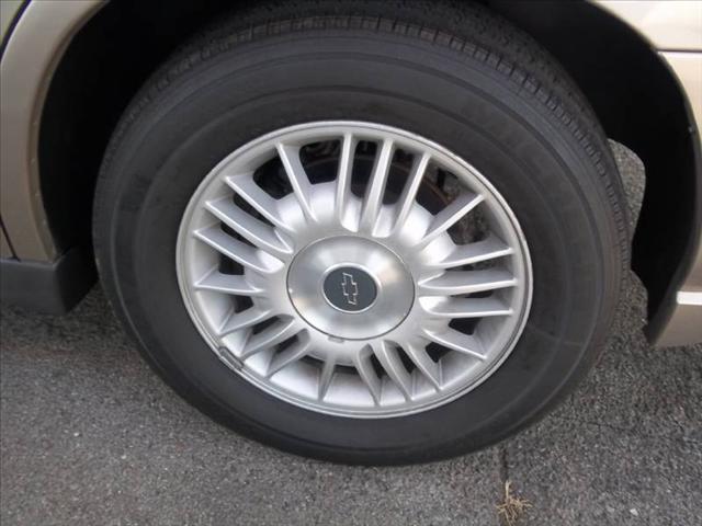 2001 Chevrolet Impala Base