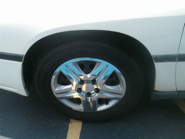 2001 Chevrolet Impala Base