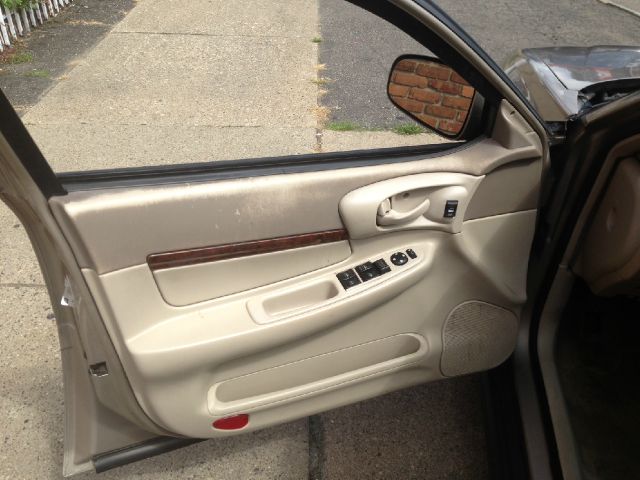 2003 Chevrolet Impala Base