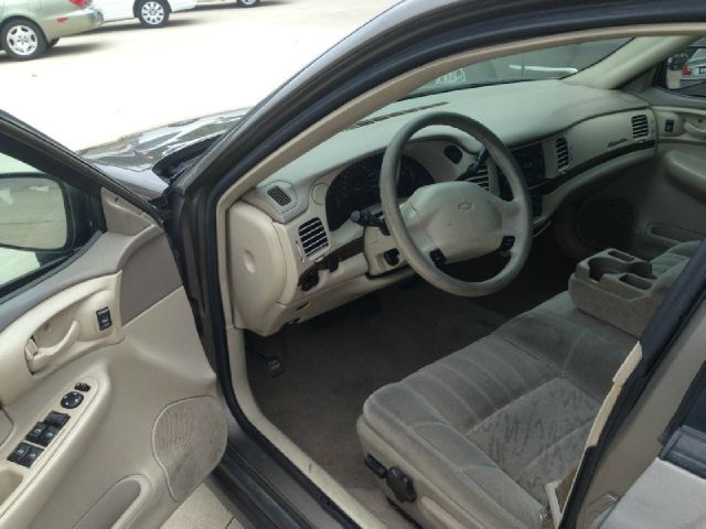 2003 Chevrolet Impala Base