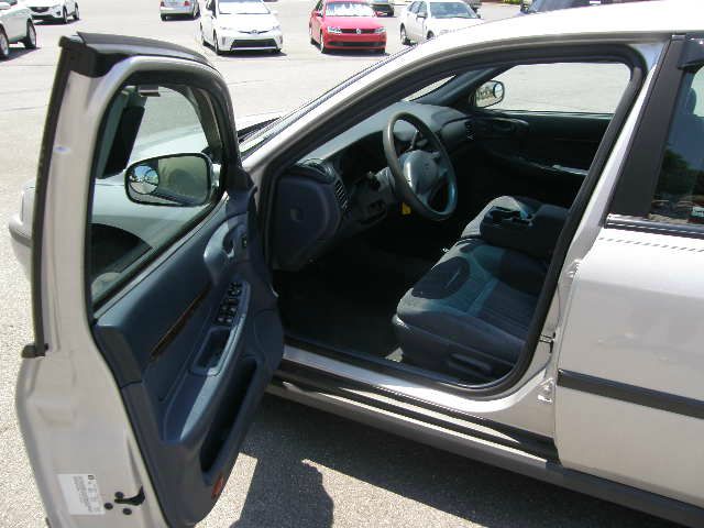 2003 Chevrolet Impala Base
