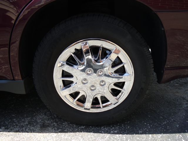 2003 Chevrolet Impala Base