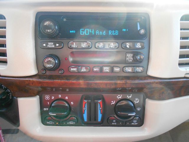 2003 Chevrolet Impala Base