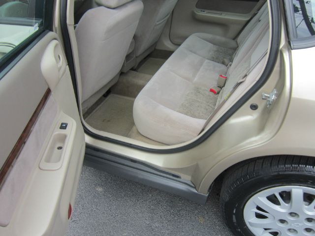 2004 Chevrolet Impala Base