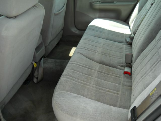 2004 Chevrolet Impala Base