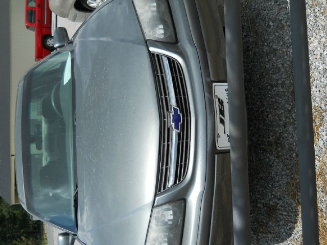 2004 Chevrolet Impala Base