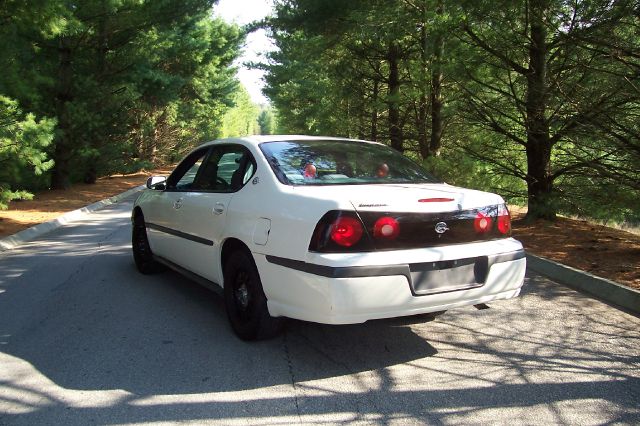 2004 Chevrolet Impala Base