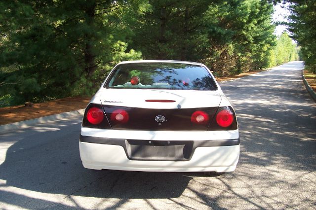2004 Chevrolet Impala Base