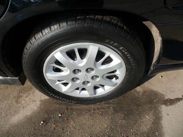 2004 Chevrolet Impala Base