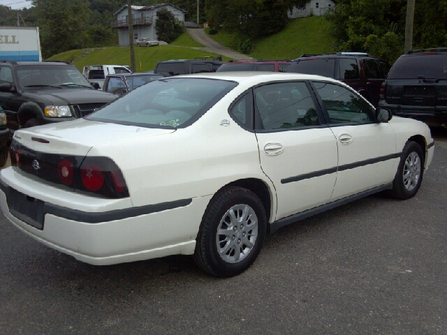 2004 Chevrolet Impala Base