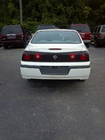 2004 Chevrolet Impala Base
