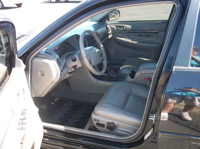 2004 Chevrolet Impala 4dr Sdn Auto (natl) Hatchback