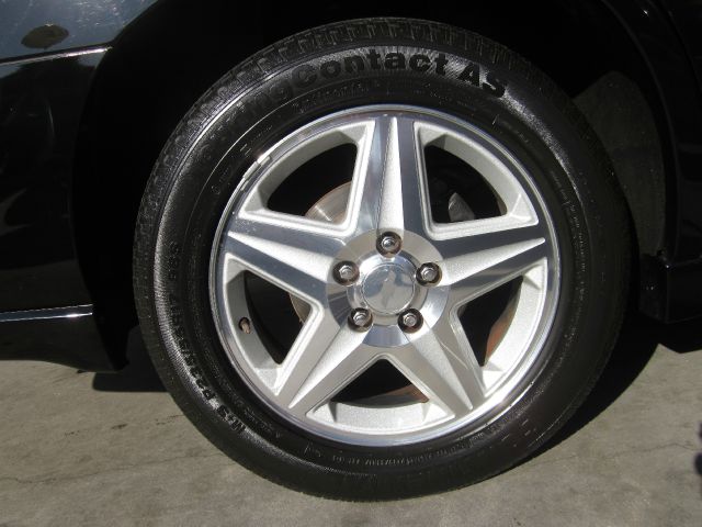 2004 Chevrolet Impala 4dr Sdn Auto (natl) Hatchback