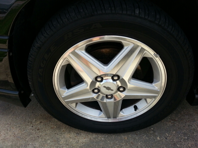 2004 Chevrolet Impala 4dr Sdn Auto (natl) Hatchback