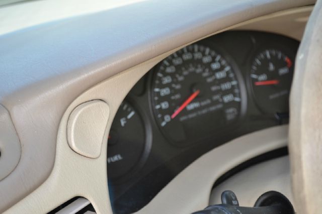 2004 Chevrolet Impala Base