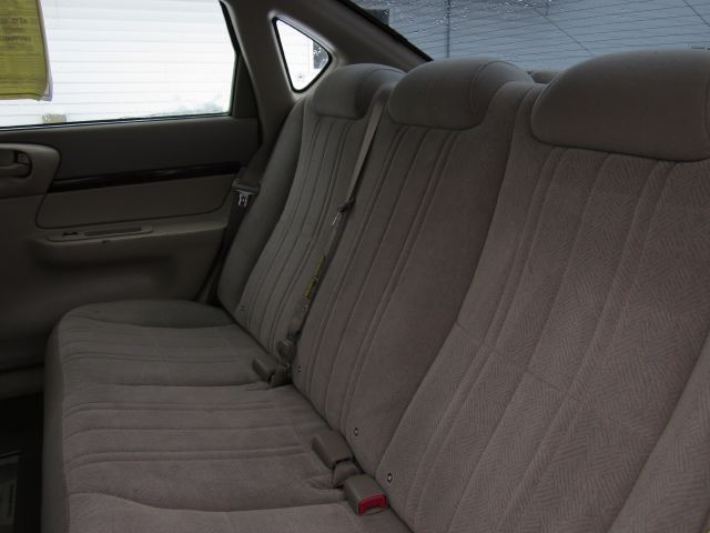 2004 Chevrolet Impala Base