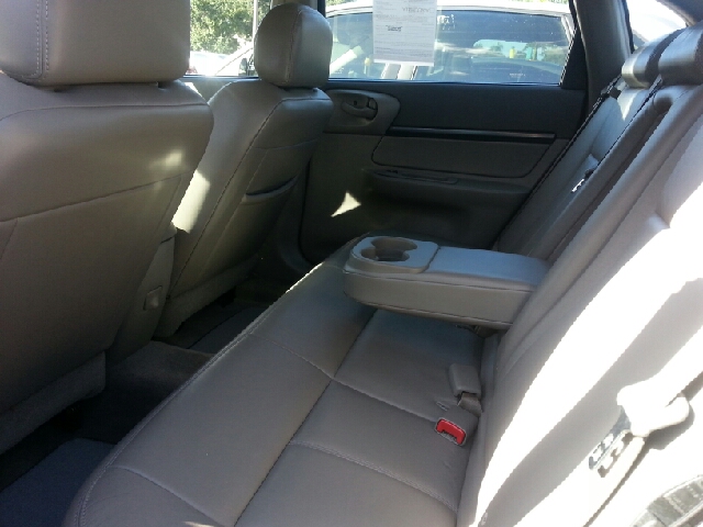 2004 Chevrolet Impala 4dr Sdn Auto (natl) Hatchback