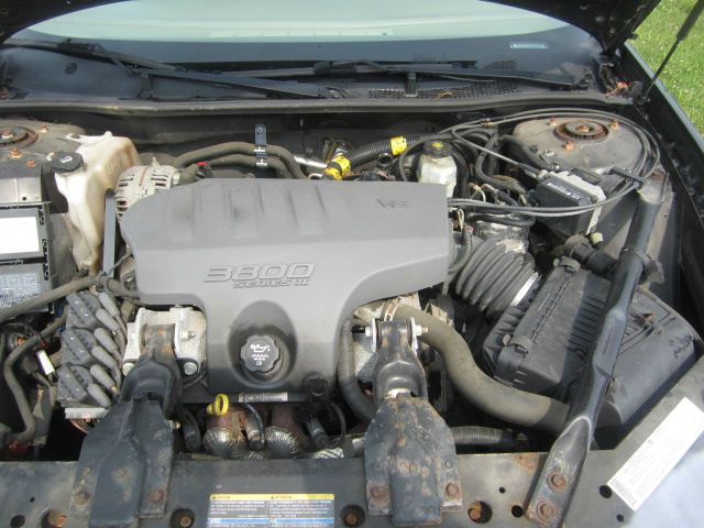 2004 Chevrolet Impala Base