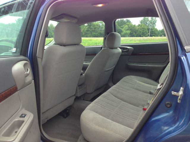 2004 Chevrolet Impala Base