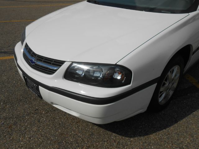 2004 Chevrolet Impala Base