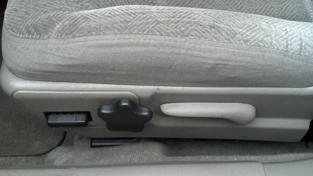 2004 Chevrolet Impala Base