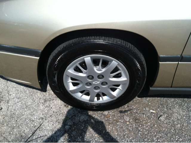 2005 Chevrolet Impala Base