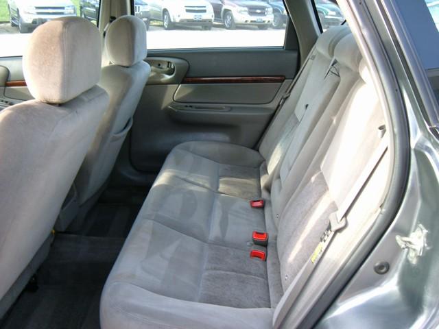 2005 Chevrolet Impala Base