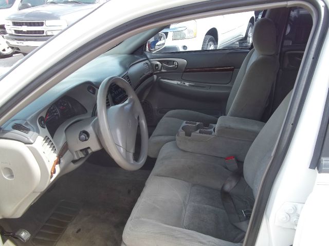 2005 Chevrolet Impala Base